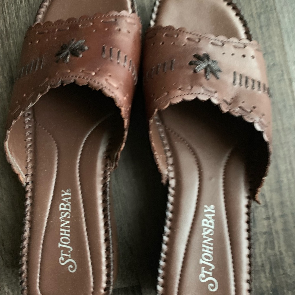 Brand New Pair of St Johns Bay Comfort Sandals